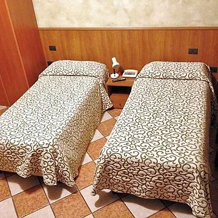 Daina Hotel