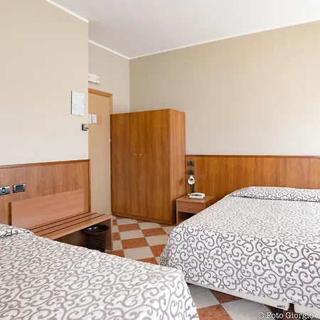 Hotel Daina 3*